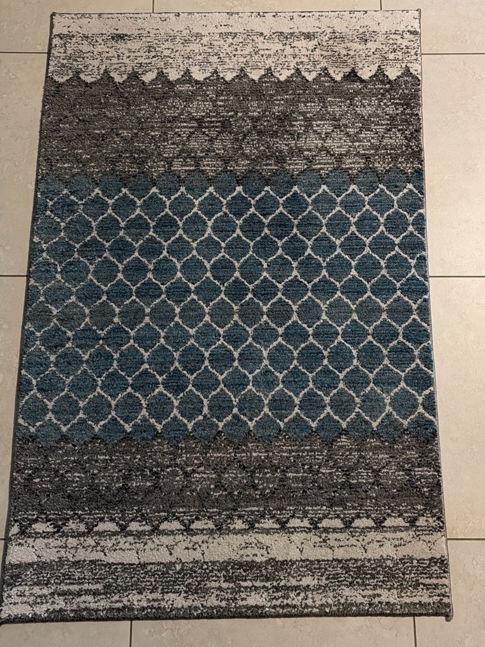 STYLEWE Blue and Gray Woven Tile Geo Rug